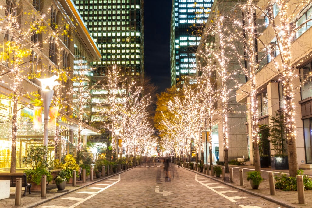 lighted district near marunouchi trust tower